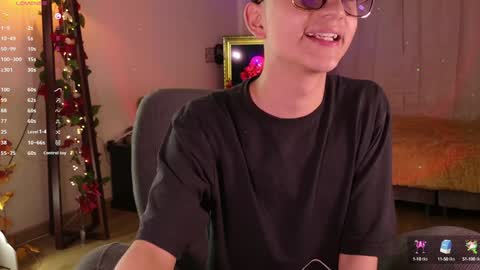 Snapshot of mr_evan1 chatting on 01/11/25, 04:03 Mr Evans online show from 01/11/25, 04:03