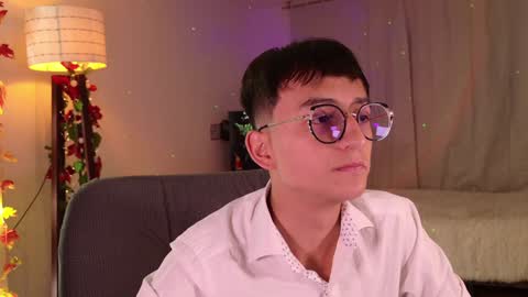 Snapshot of mr_evan1 chatting on 01/31/25, 01:12 Mr Evans online show from 01/31/25, 01:12