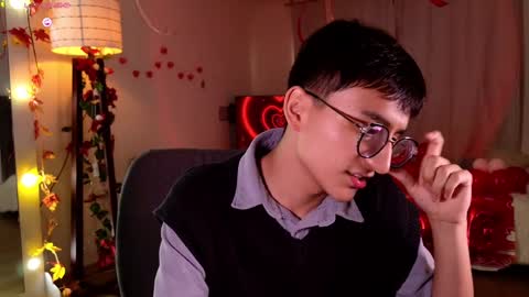 Snapshot of mr_evan1 chatting on 02/15/25, 06:01 Mr Evans online show from 02/15/25, 06:01