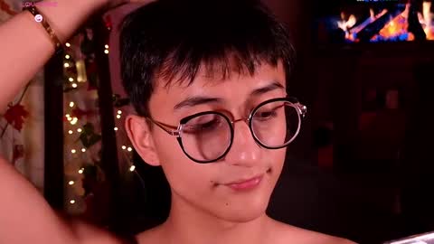 Snapshot of mr_evan1 chatting on 02/17/25, 04:15 Mr Evans online show from 02/17/25, 04:15