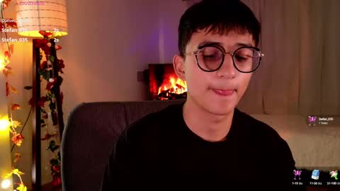 Snapshot of mr_evan1 chatting on 02/19/25, 02:23 Mr Evans online show from 02/19/25, 02:23