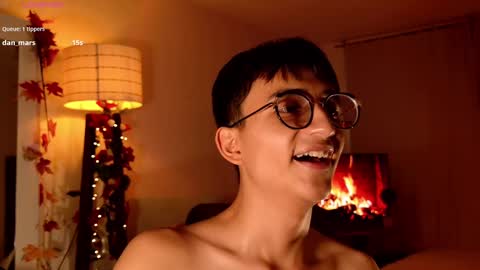 Snapshot of mr_evan1 chatting on 02/20/25, 08:03 Mr Evans online show from 02/20/25, 08:03