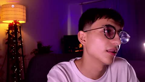 Snapshot of mr_evan1 chatting on 03/02/25, 05:14 Mr Evans online show from 03/02/25, 05:14