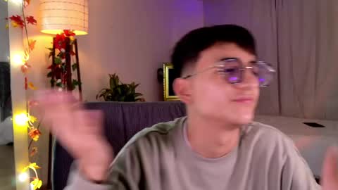 Snapshot of mr_evan1 chatting on 03/03/25, 02:37 Mr Evans online show from 03/03/25, 02:37