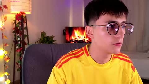 Snapshot of mr_evan1 chatting on 03/05/25, 02:45 Mr Evans online show from 03/05/25, 02:45