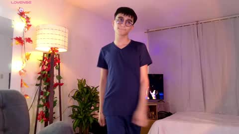 Snapshot of mr_evan1 chatting on 03/08/25, 05:01 Mr Evans online show from 03/08/25, 05:01