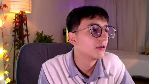 Snapshot of mr_evan1 chatting on 03/10/25, 02:05 Mr Evans online show from 03/10/25, 02:05