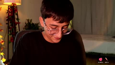 Snapshot of mr_evan1 chatting on 03/12/25, 05:38 Mr Evans online show from 03/12/25, 05:38