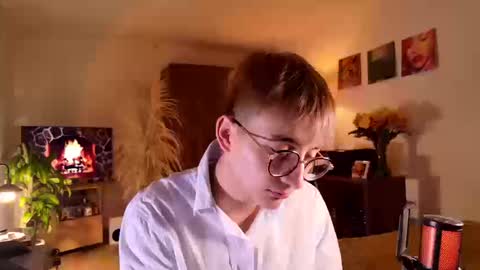 Snapshot of mr_evan1 chatting on 09/12/25, 01:22 Mr Evans online show from 09/12/25, 01:22