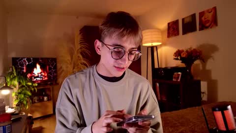 Snapshot of mr_evan1 chatting on 09/15/25, 03:34 Mr Evans online show from 09/15/25, 03:34