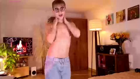 Snapshot of mr_evan1 chatting on 09/16/25, 05:47 Mr Evans online show from 09/16/25, 05:47