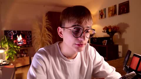 Snapshot of mr_evan1 chatting on 09/17/25, 03:24 Mr Evans online show from 09/17/25, 03:24