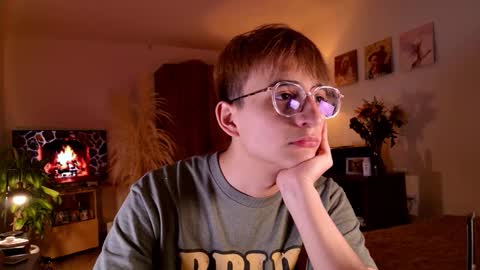 Snapshot of mr_evan1 chatting on 09/26/25, 02:32 Mr Evans online show from 09/26/25, 02:32