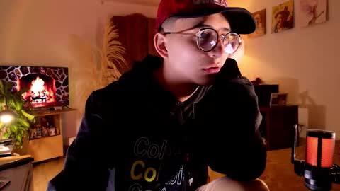 Snapshot of mr_evan1 chatting on 10/01/25, 04:57 Mr Evans online show from 10/01/25, 04:57