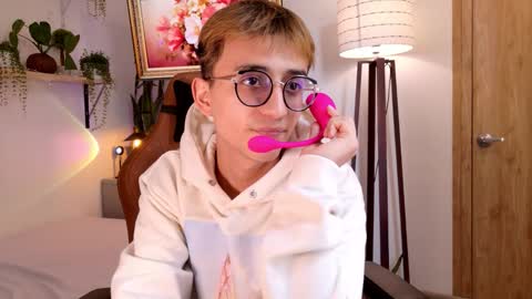 Mr Evans online show from 01/05/26, 05:27