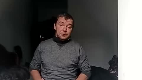 mr_i_ online show from 02/02/25, 08:24