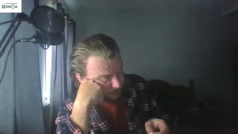 mr_i_ online show from 10/29/25, 09:00