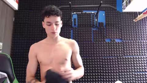 Call me Angel please online show from 03/05/25, 09:15