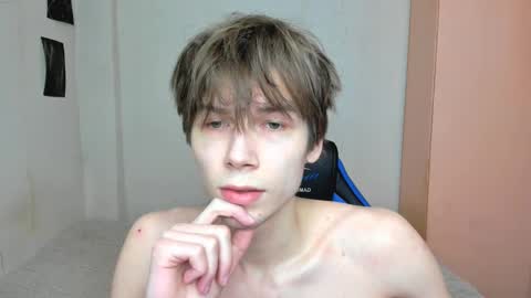 Snapshot of mr_makentoshi chatting on 02/05/25, 11:34 Makentoshi online show from 02/05/25, 11:34