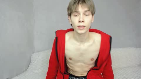 Snapshot of mr_makentoshi chatting on 03/11/26, 08:42 Makentoshi online show from 03/11/26, 08:42