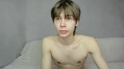 Snapshot of mr_makentoshi chatting on 04/26/26, 08:34 Makentoshi online show from 04/26/26, 08:34