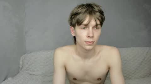 Snapshot of mr_makentoshi chatting on 05/07/26, 08:25 Makentoshi online show from 05/07/26, 08:25