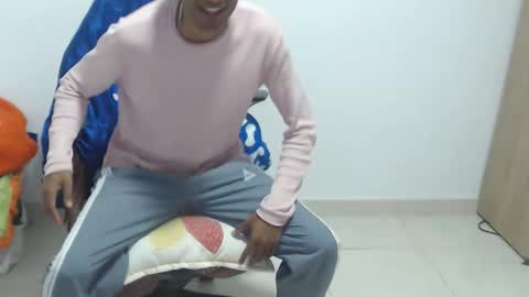 Max online show from 02/16/26, 05:42