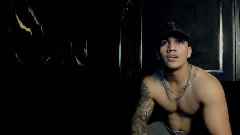 mr_maximo online show from 11/28/25, 02:58