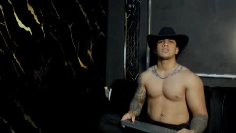 mr_maximo online show from 12/14/25, 02:28