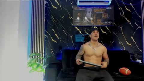 mr_maximo online show from 02/26/26, 04:22