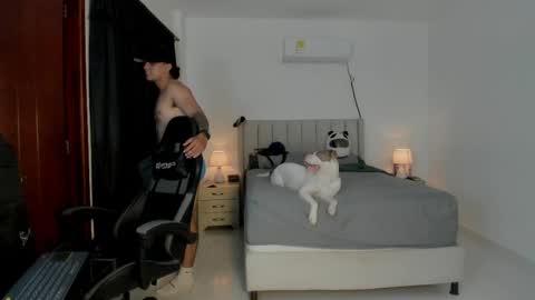 mr_maximo online show from 05/14/26, 05:03