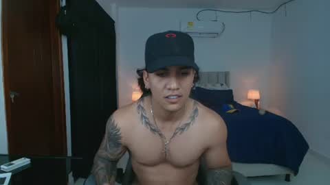 Snapshot of mr_maximo chatting on 06/11/26, 02:53 mr_maximo online show from 06/11/26, 02:53