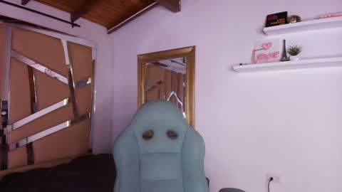 MIKEE online show from 09/17/25, 03:08