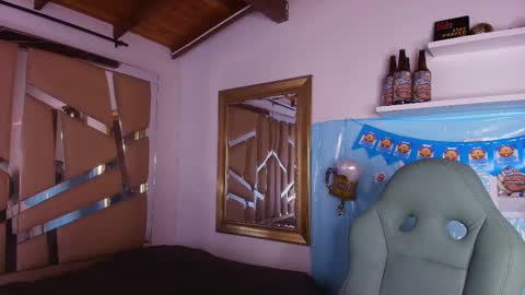 MIKEE online show from 09/25/25, 03:10