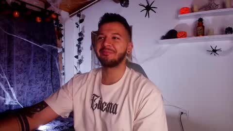 MIKEE online show from 10/17/25, 03:10