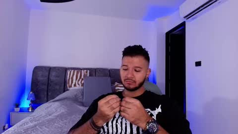 MIKEE online show from 11/27/25, 03:08