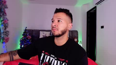 MIKEE online show from 12/03/25, 03:03