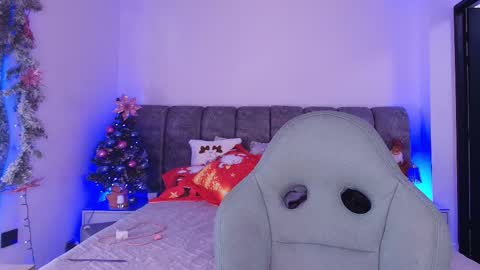 MIKEE online show from 12/20/25, 03:13