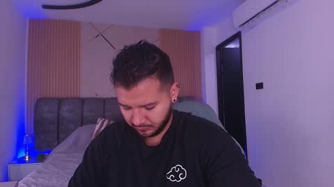 MIKEE online show from 02/12/26, 03:12