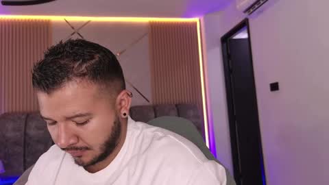 MIKEE online show from 06/02/26, 03:08