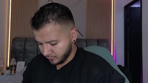 Snapshot of mr_mikee_ chatting on 07/02/26, 03:06 MIKEE online show from 07/02/26, 03:06