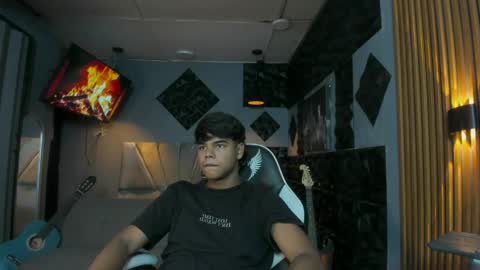 Snapshot of mr_mois chatting on 04/09/26, 06:41 mr_mois online show from 04/09/26, 06:41