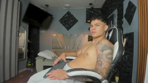 Snapshot of mr_mois chatting on 04/18/26, 10:41 mr_mois online show from 04/18/26, 10:41