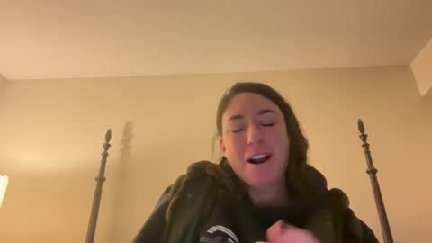 Snapshot of mr_mrs_glitter chatting on 02/08/26, 12:25 Mr Mrs Glitter online show from 02/08/26, 12:25