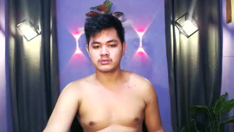 mr_olivercummerx online show from 10/12/25, 07:51