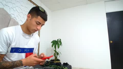 Mr Porn  online show from 04/24/26, 01:41