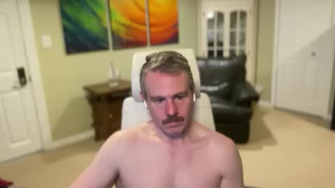 mr_r3 online show from 01/14/26, 06:08