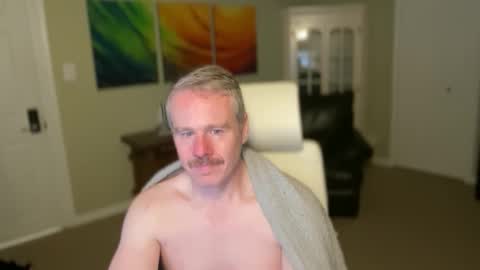 mr_r3 online show from 01/15/26, 05:56