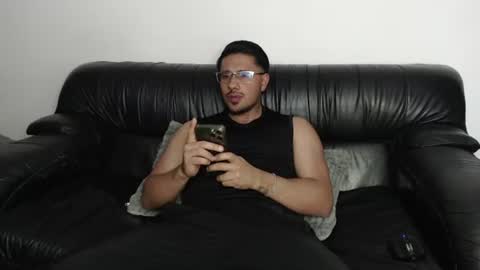 Snapshot of mr_real_aaron chatting on 07/20/26, 08:17 AARON online show from 07/20/26, 08:17