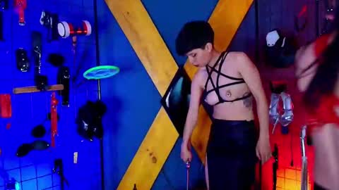 Sadistic online show from 11/16/25, 04:29